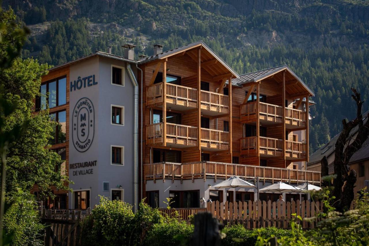 Hotel Restaurant Le Monetier Buitenkant foto