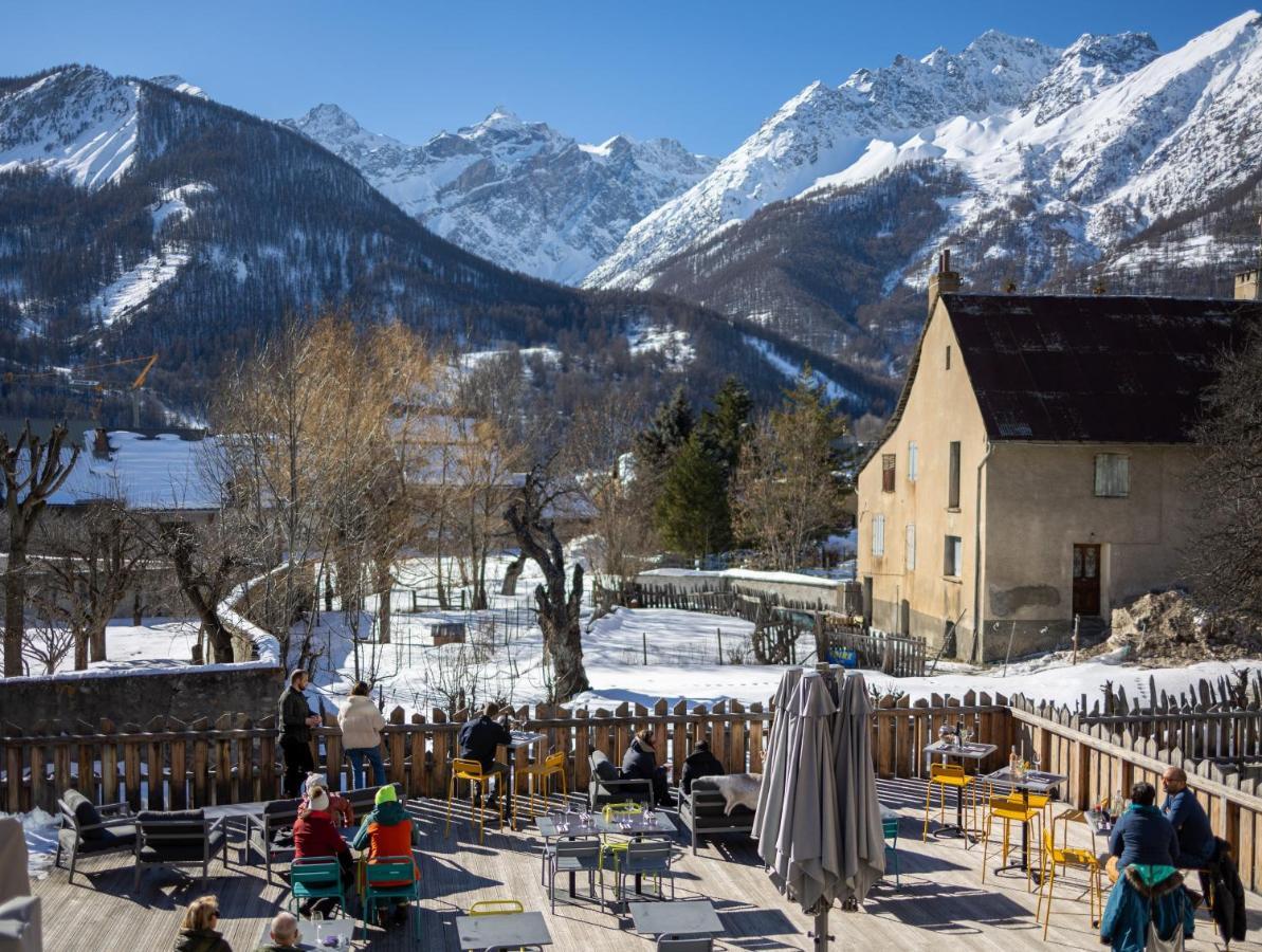 Hotel Restaurant Le Monetier Buitenkant foto